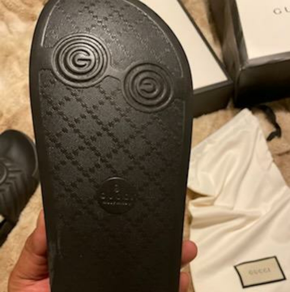 Gucci men\'s size 11 black slides